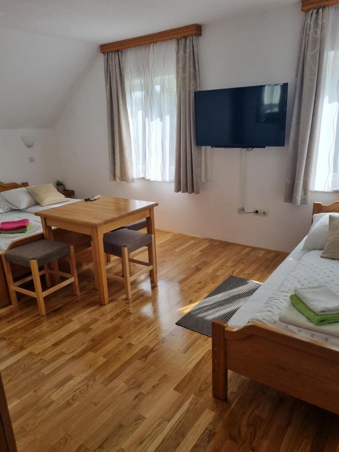 Bed and Breakfast House Ana Plitvička Jezera Esterno foto
