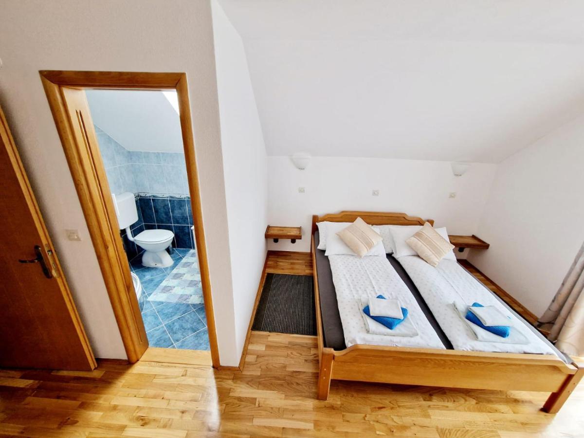 Bed and Breakfast House Ana Plitvička Jezera Esterno foto