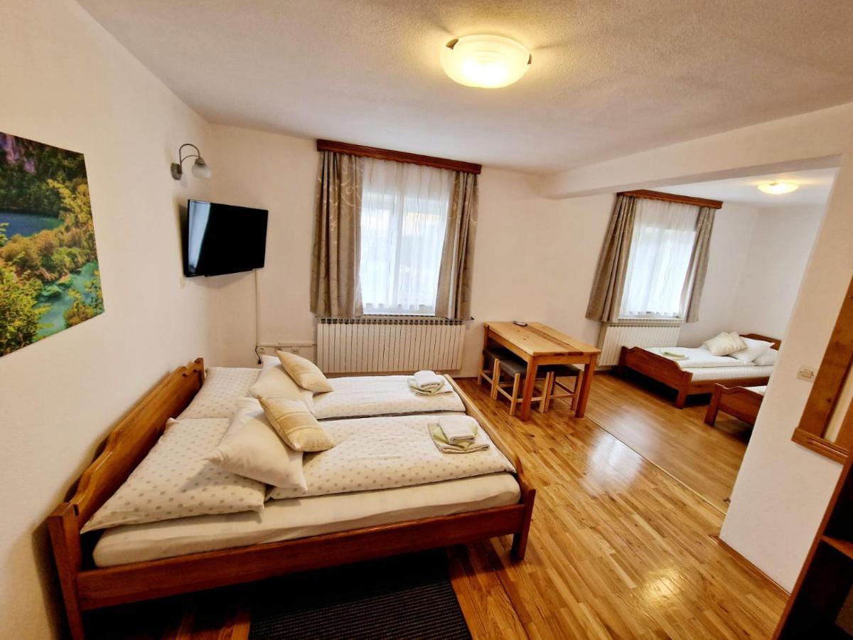 Bed and Breakfast House Ana Plitvička Jezera Esterno foto