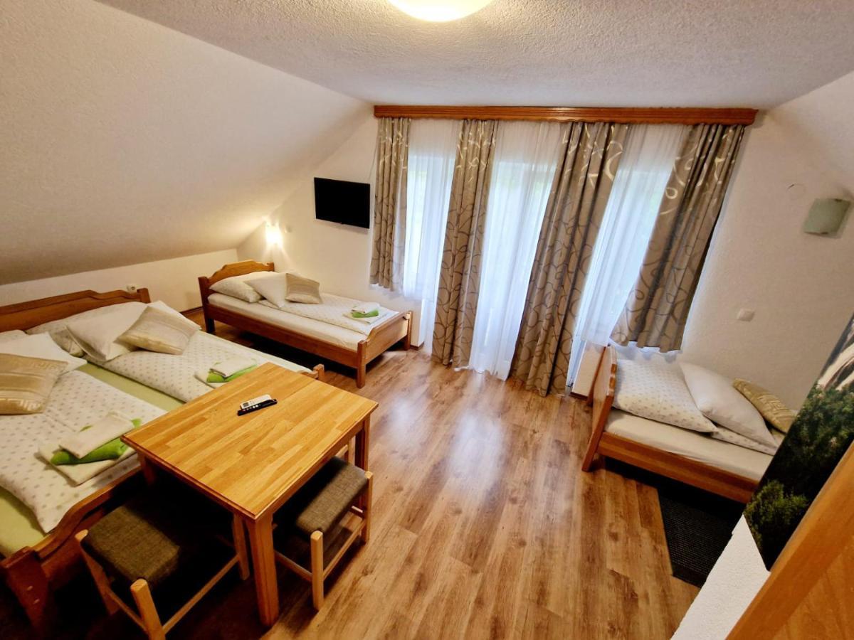 Bed and Breakfast House Ana Plitvička Jezera Esterno foto