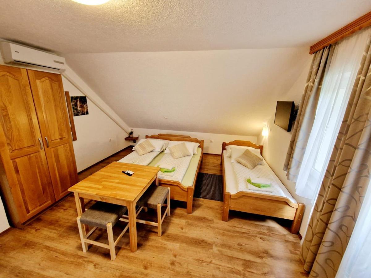 Bed and Breakfast House Ana Plitvička Jezera Esterno foto