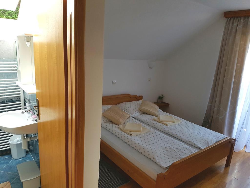 Bed and Breakfast House Ana Plitvička Jezera Esterno foto