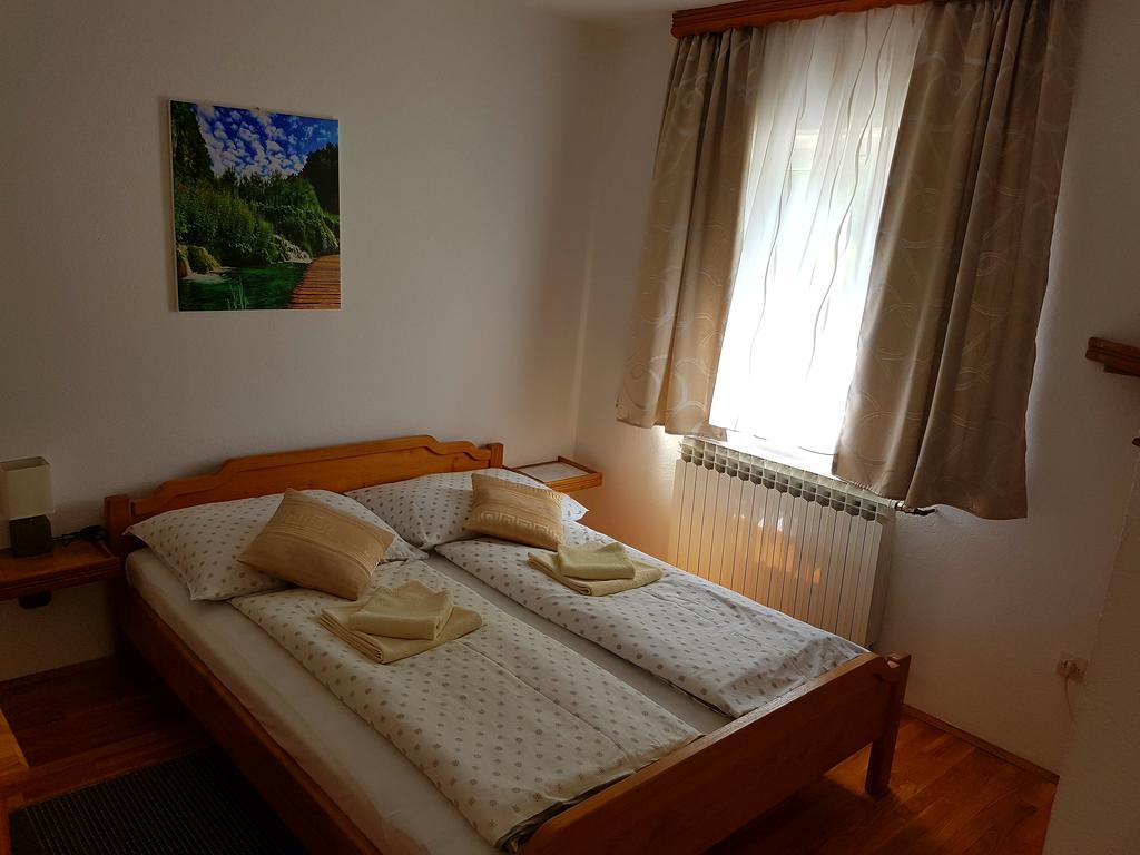 Bed and Breakfast House Ana Plitvička Jezera Esterno foto