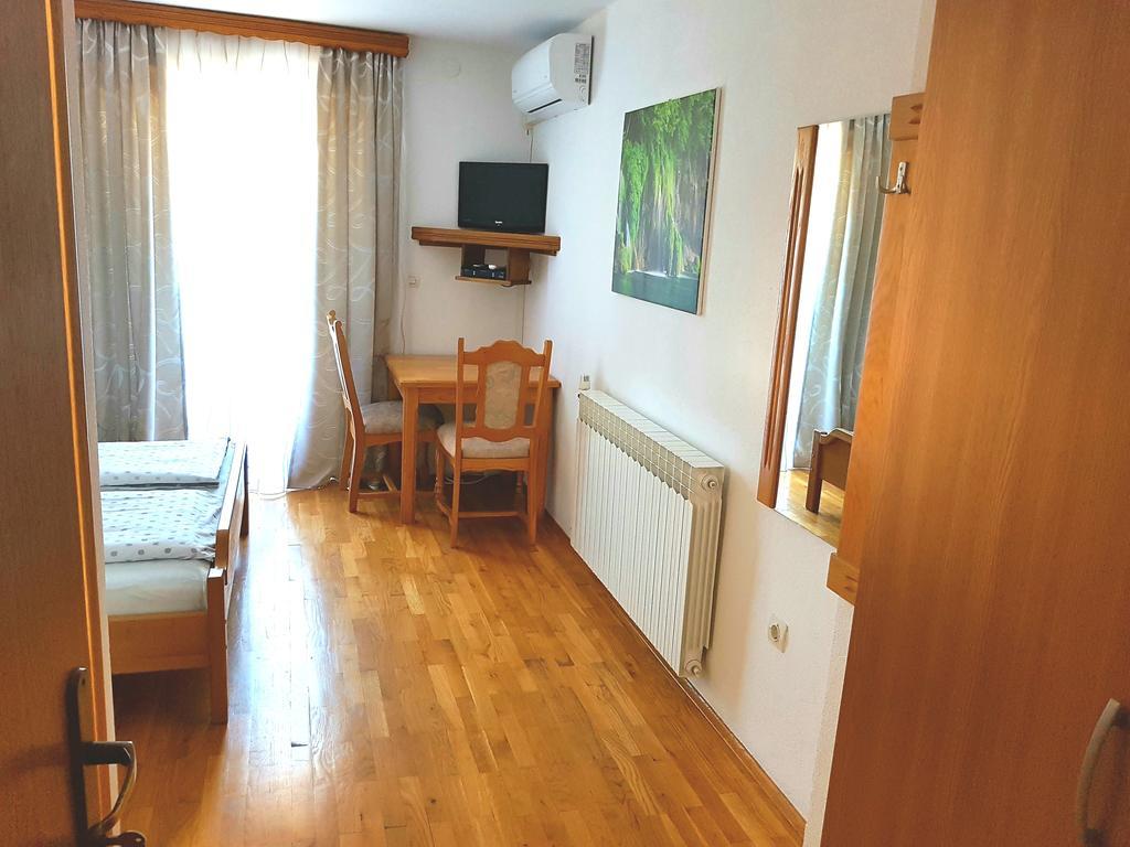 Bed and Breakfast House Ana Plitvička Jezera Esterno foto