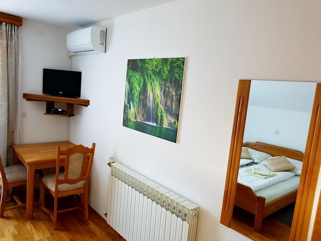 Bed and Breakfast House Ana Plitvička Jezera Esterno foto