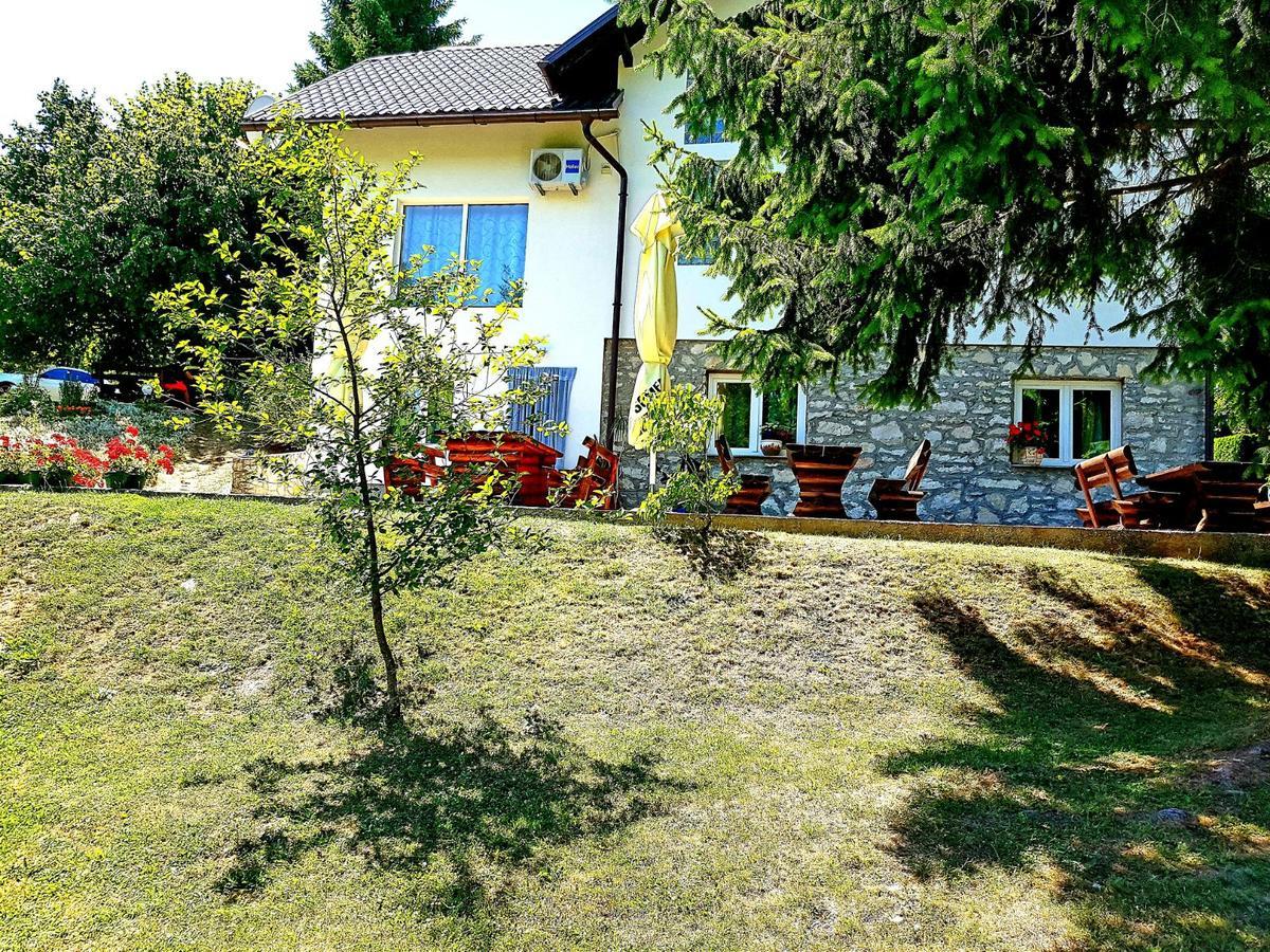 Bed and Breakfast House Ana Plitvička Jezera Esterno foto